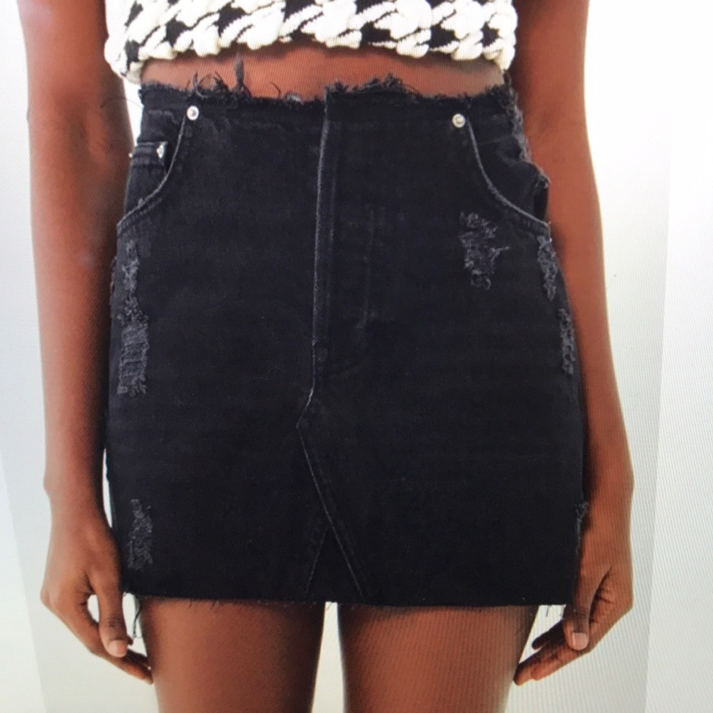 BDG Denim Rae Edge Mini Skirt